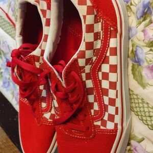 Checkered Chili paper vans size 6 in boys